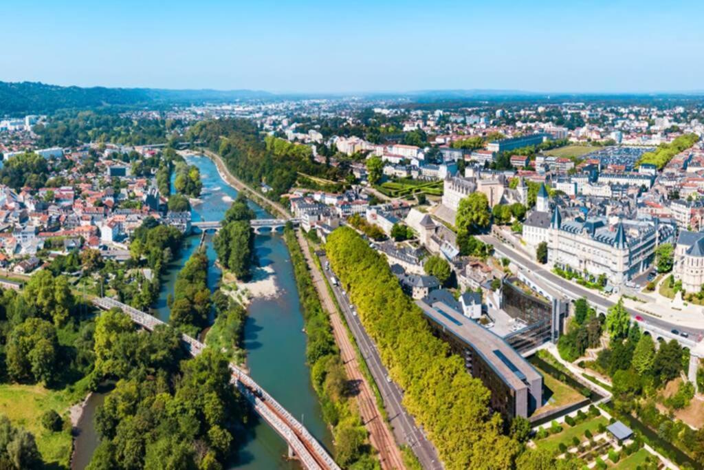 Onloc - Appart Reveil Proche Halles Avec Parking Pau Exterior photo